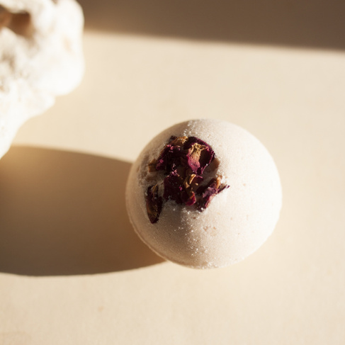 Rosewood & Rose Petal Bath Bomb - Anti-Aging & Luxurious