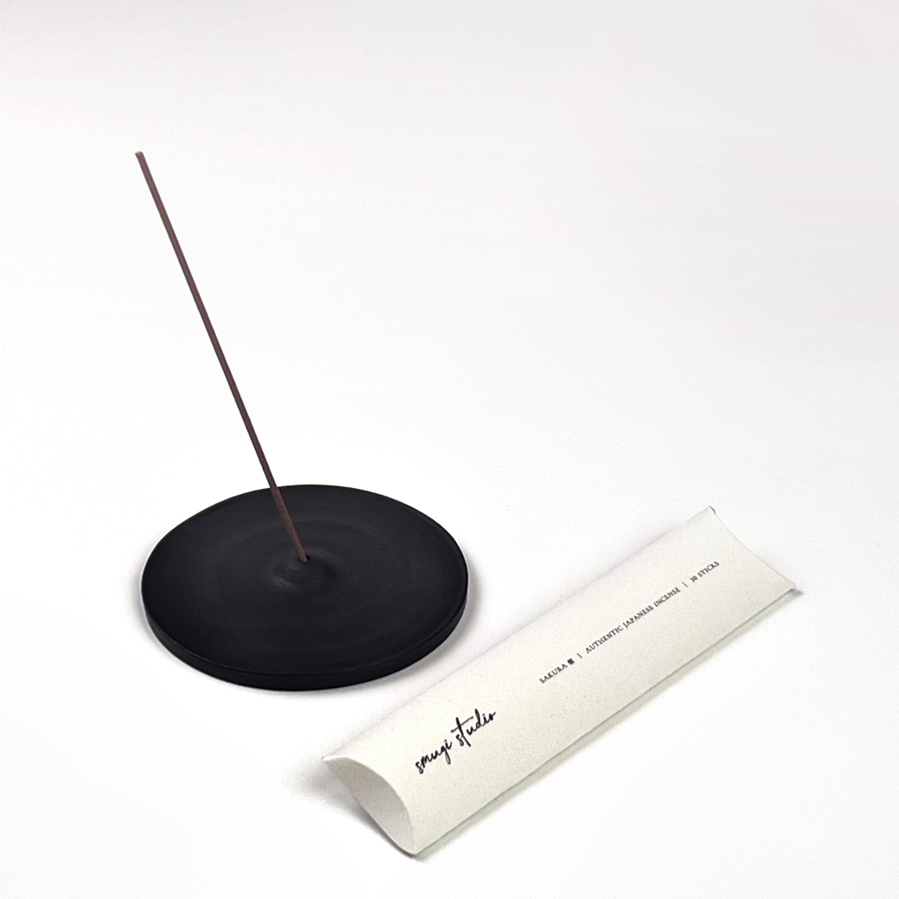 BLACK SMOKE SET | Matte Ceramic Incense Holder + Japanese Incense Sticks