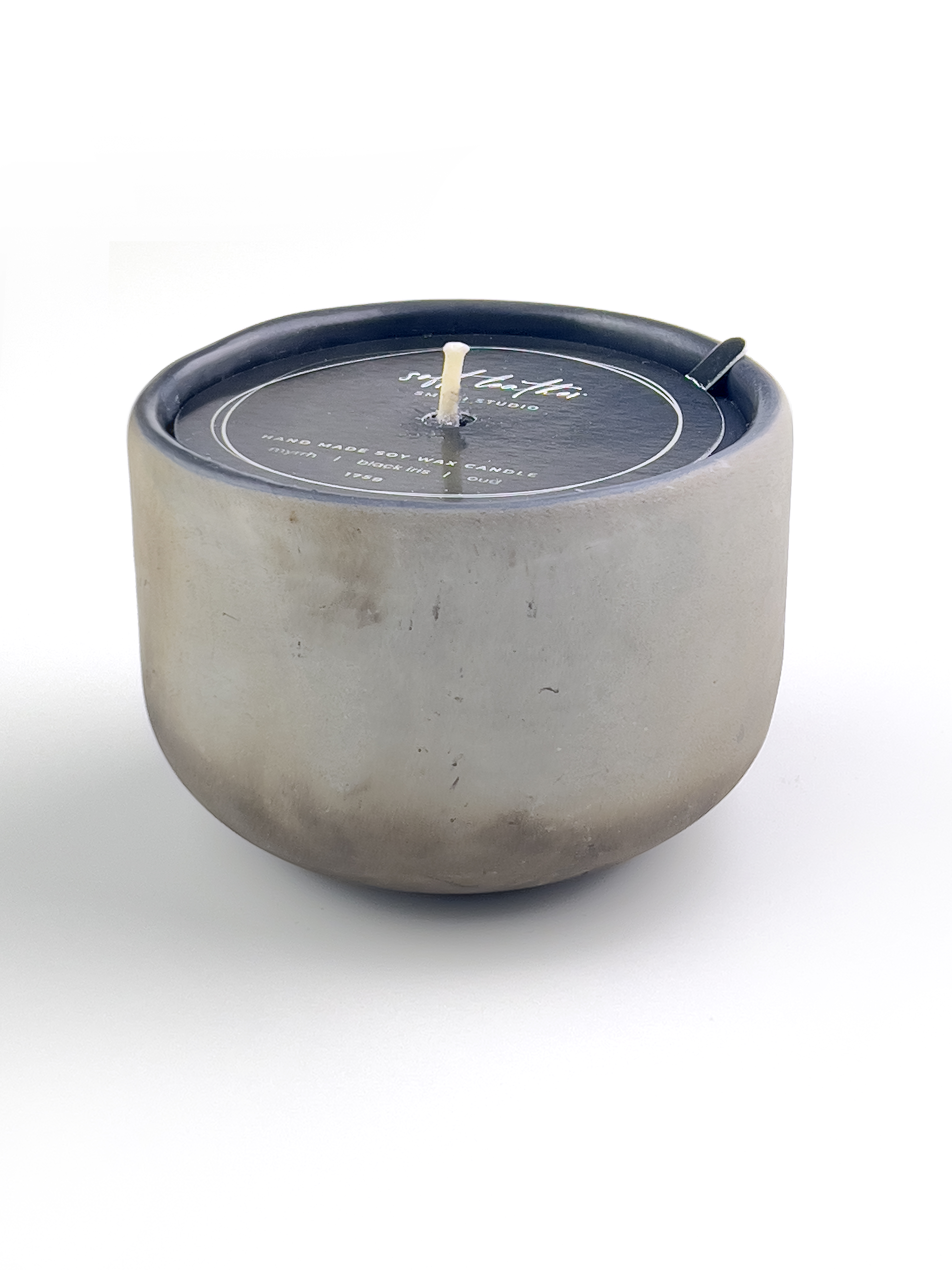 DUST 01 Artisanal Scented Candle in Raku Ceramic | Soft Leather, Rosemary & Incense | 175g
