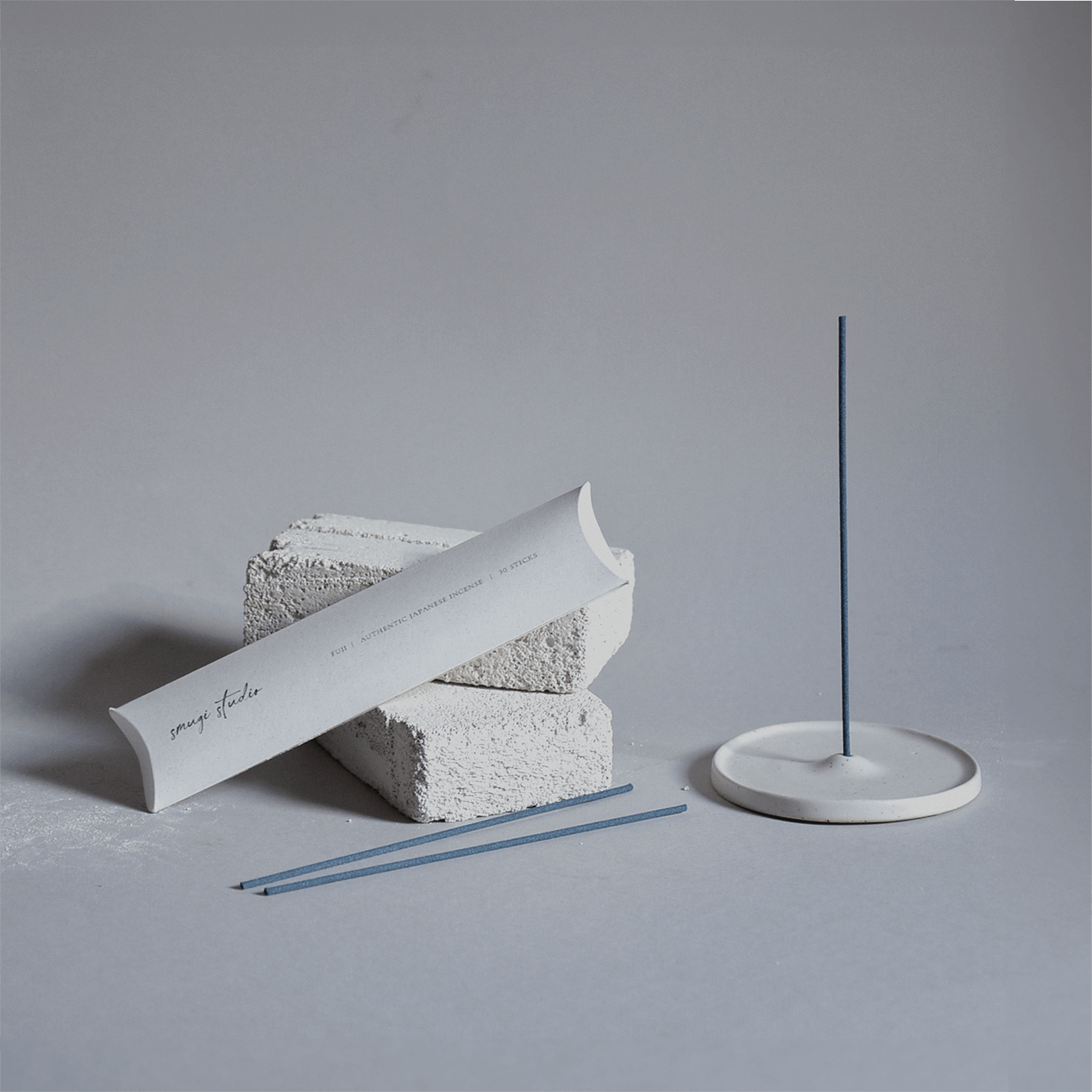 WHITE SMOKE SET | Speckled Ceramic Incense Holder + Japanese Incense Sticks