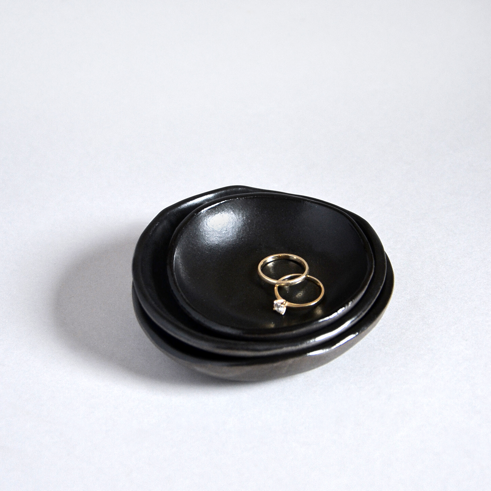 MOKKA Handmade Ceramic Incense Holder | Anthracite Clay