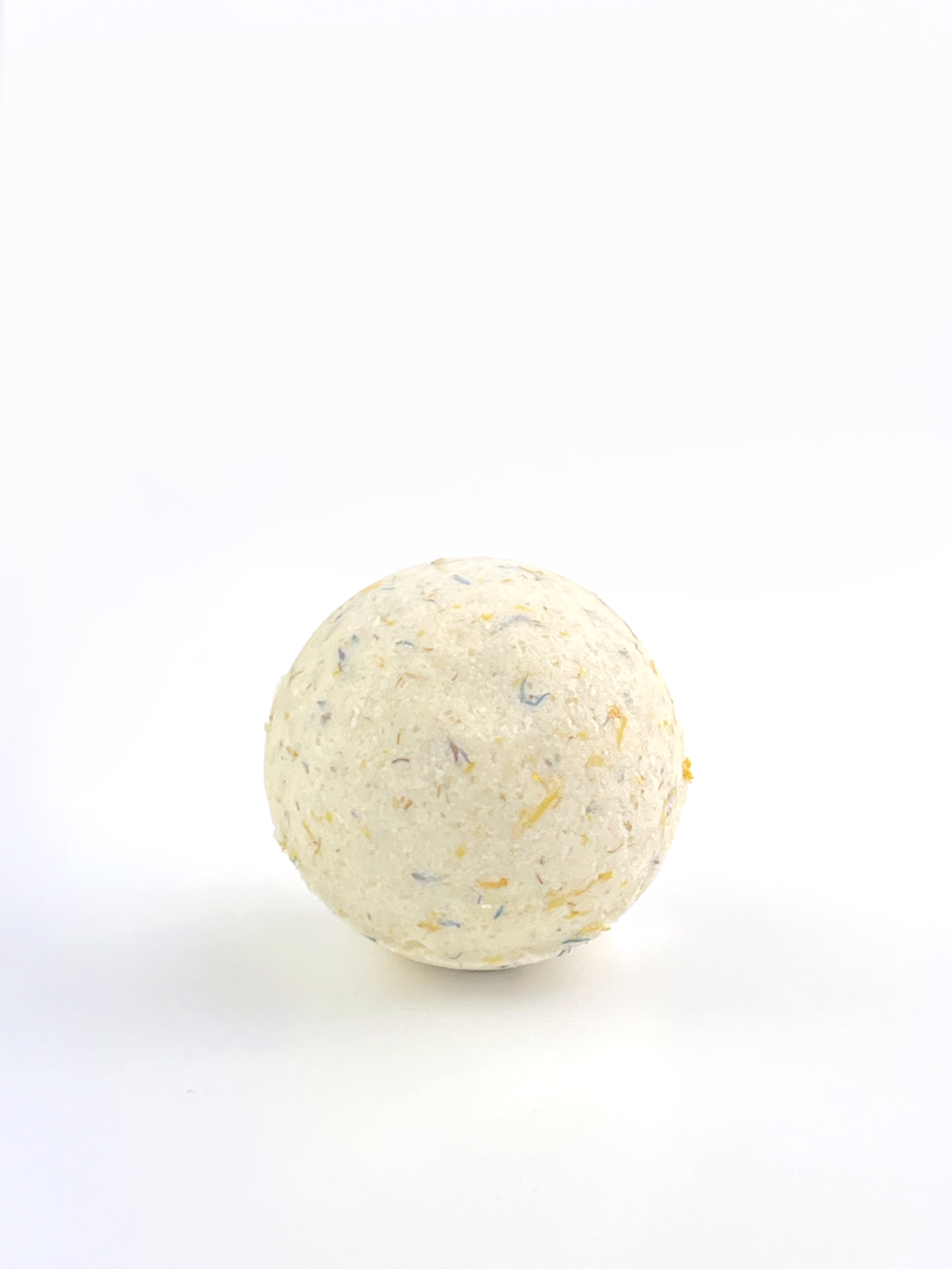 Geranium & Amyris Bath Bomb with Flower Petals - Nourishing & Relaxing